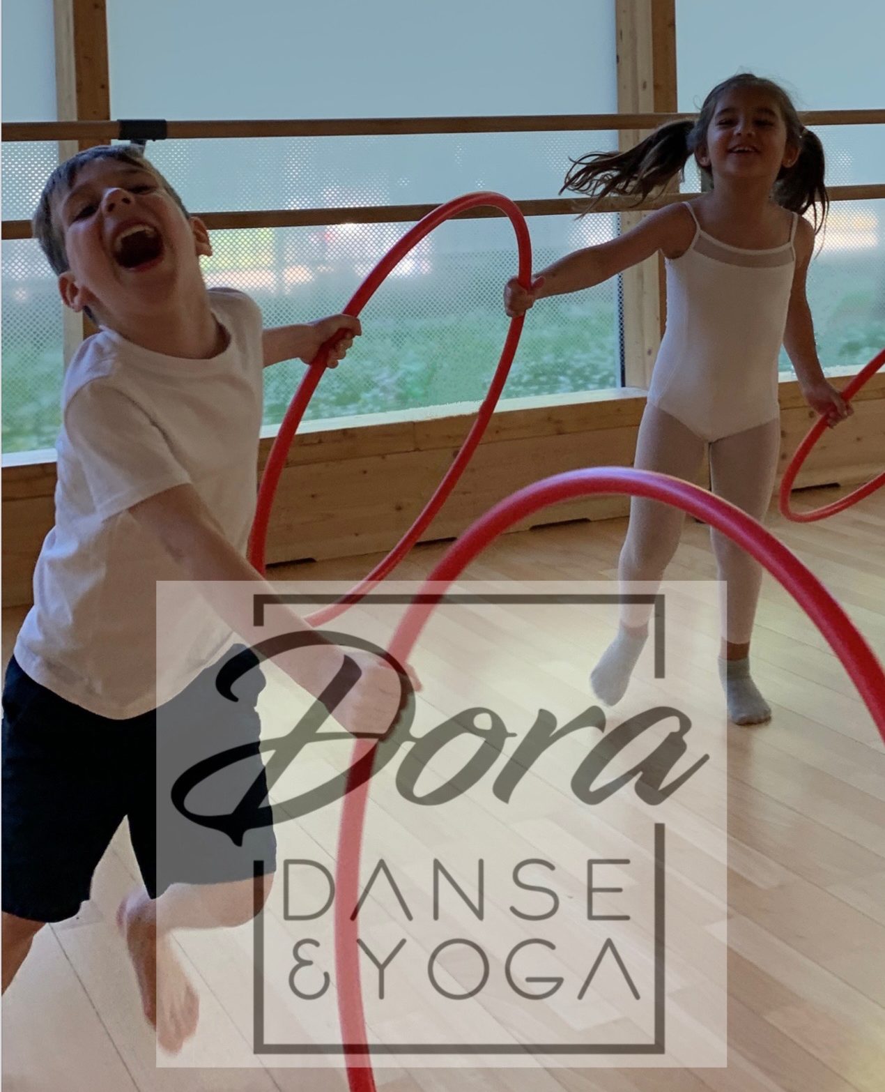 Tenue en cours de Danse et Yoga de 4 à 9 ans - Danse Avec Dora